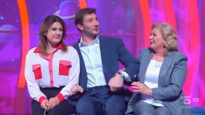 Stefano De Martino Sorprende U