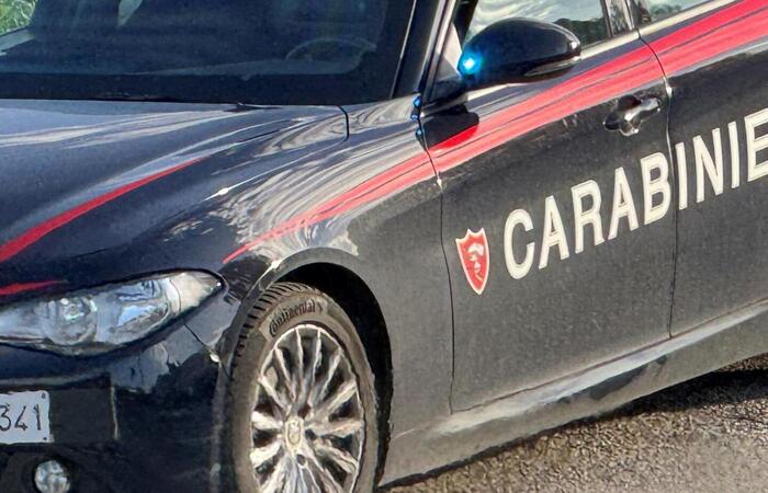 Teenager Partorisce In Casa2C T