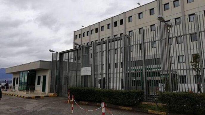 Tentativo Di Evasione Al Carce