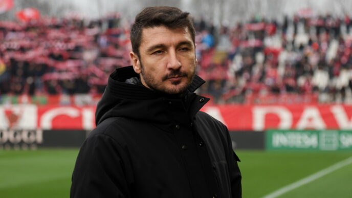 Tomc3A1S Palacios Firma Con Il Mo