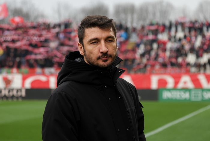 Tomc3A1S Palacios Firma Con Il Mo