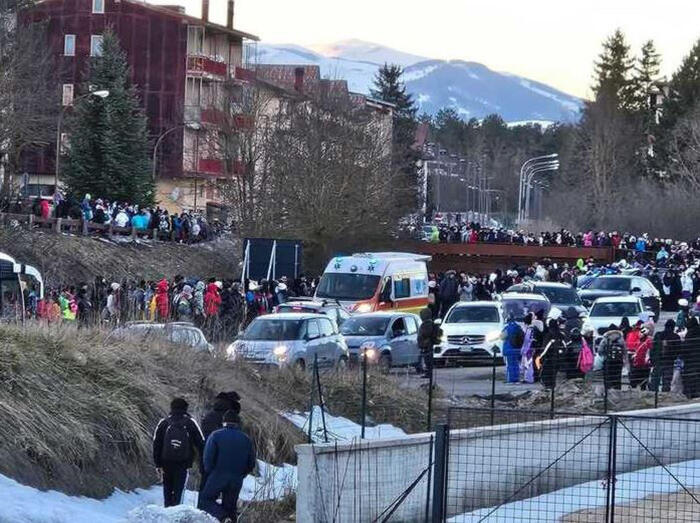 Turisti A Roccaraso3A Provvedim
