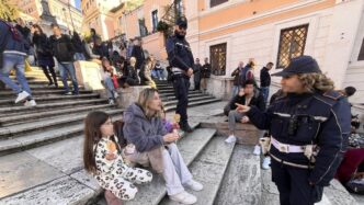 Turisti E Picnic Abusivi3A La S