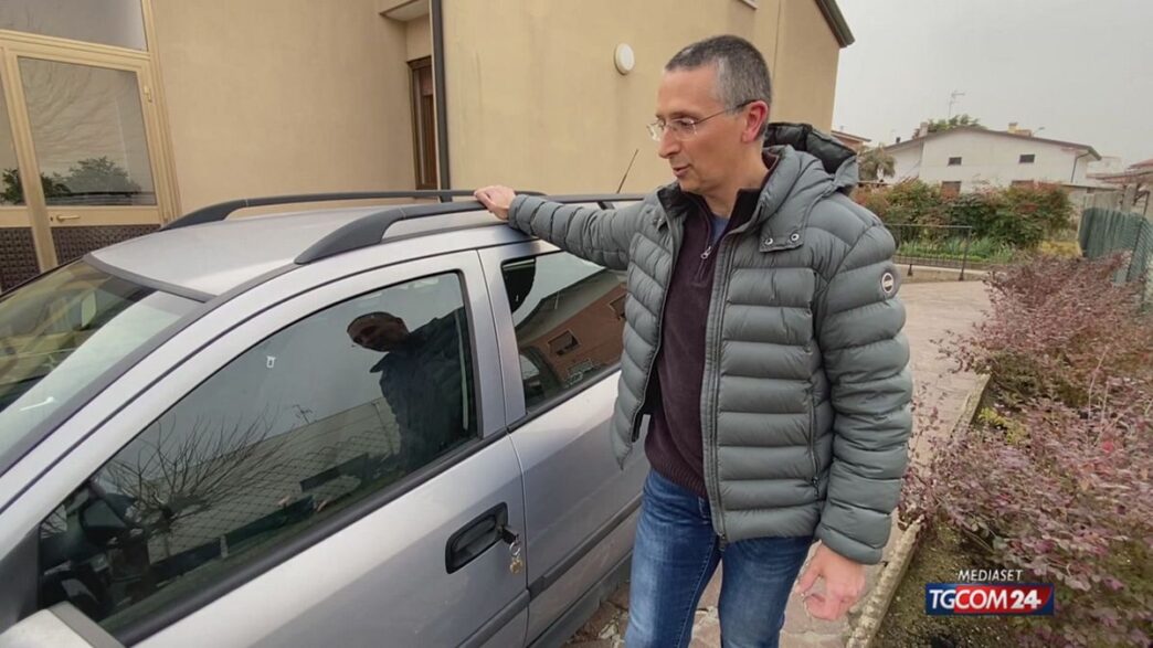 Un Caso Unico3A Auto Raggiunge