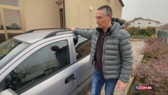 Un Caso Unico3A Auto Raggiunge