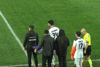 Una Famiglia Nel Segno Dello S
