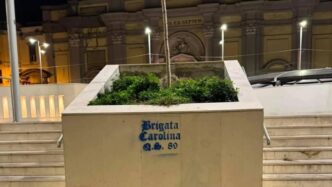 Vandalismo Alla Stazione Della