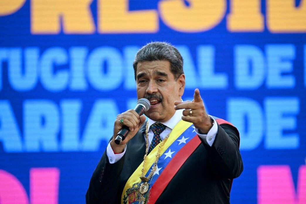 Venezuela Limita Il Personale