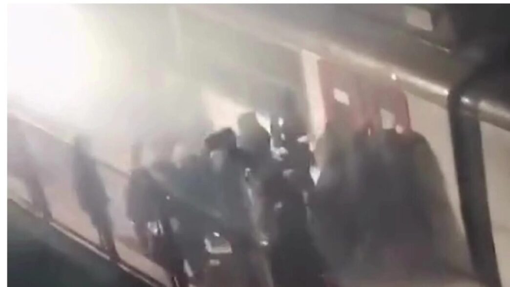 Violenza Alla Circumvesuviana3A