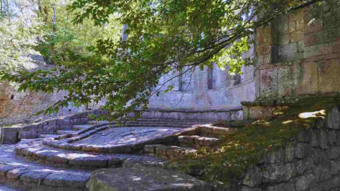 L'Affascinante Borgo Di Bomarzo