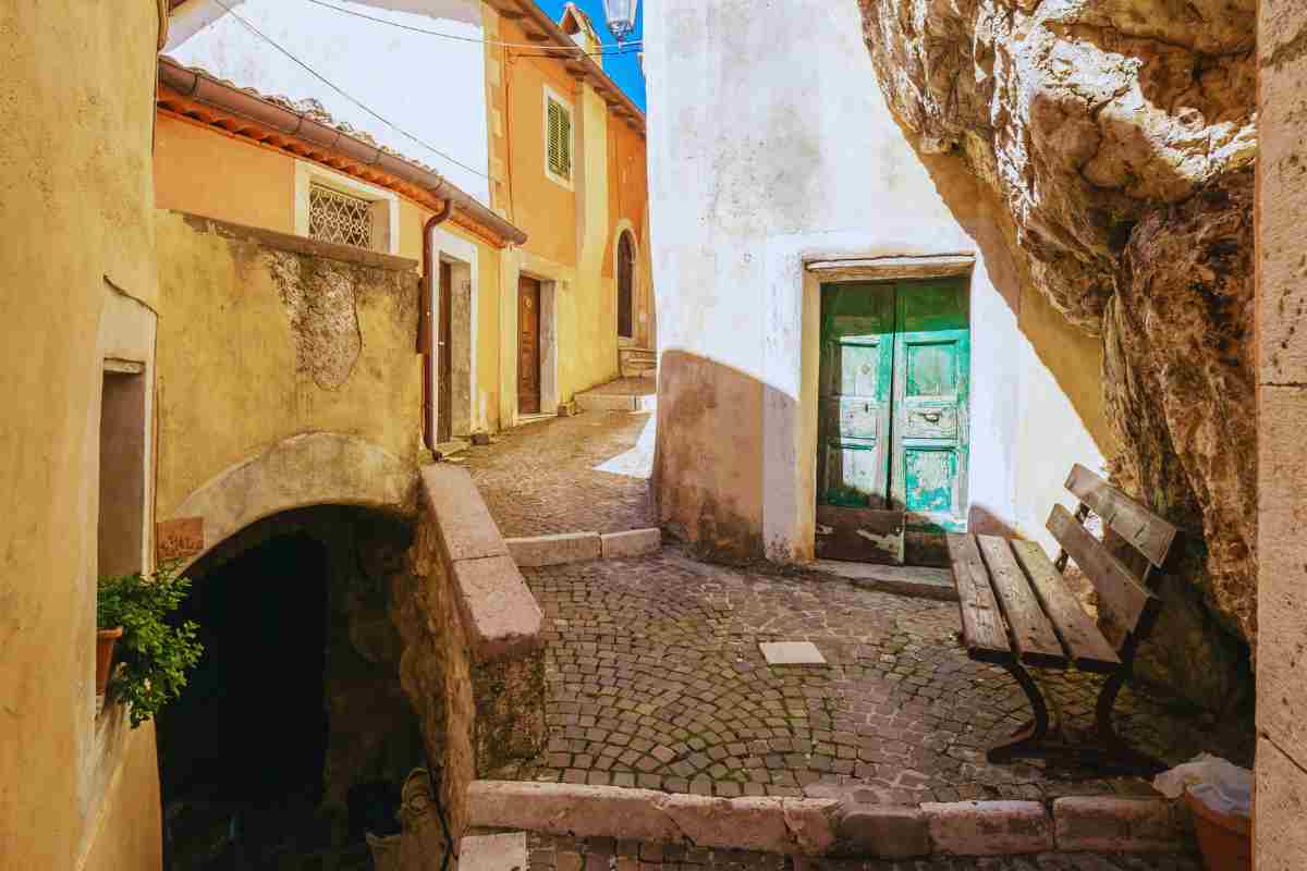 E' Il Borgo Degli Artisti, Da Sempre Li Ha Attratti Con La Sua Bellezza Incontaminata: La Protagonista È La Natura E Siamo A Pochi Chilometri Da Roma 5 Cervara Di Roma E Le Sue Bellezze