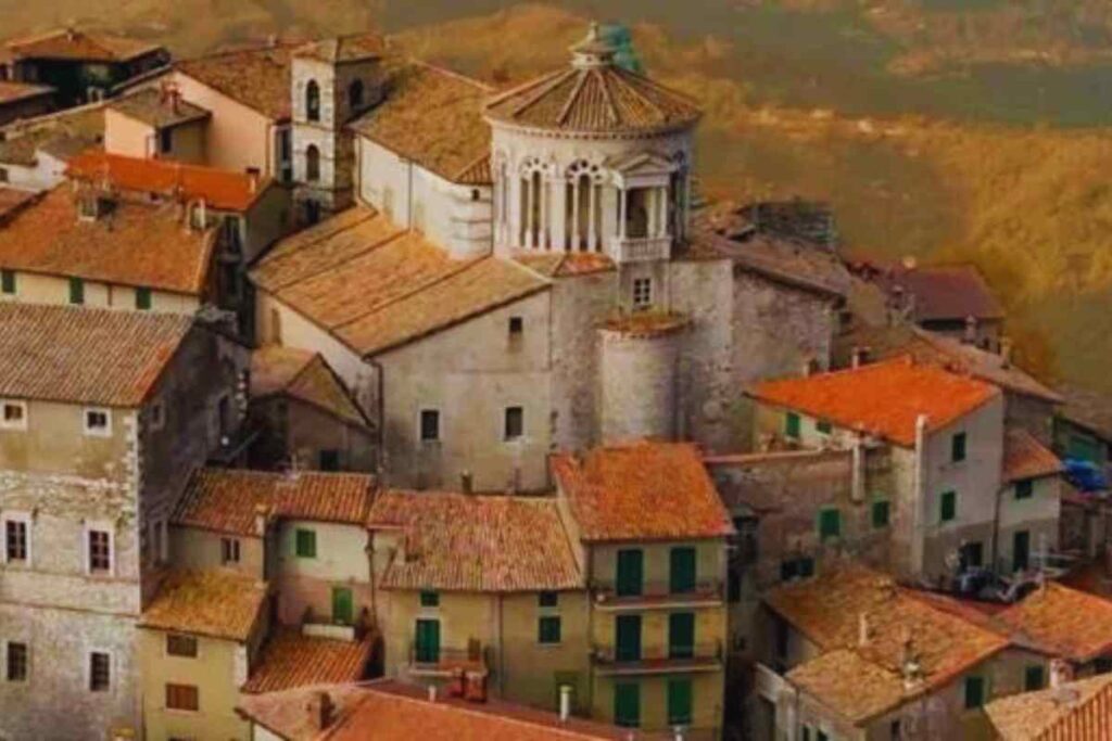 bellissimo borgo nel lazio