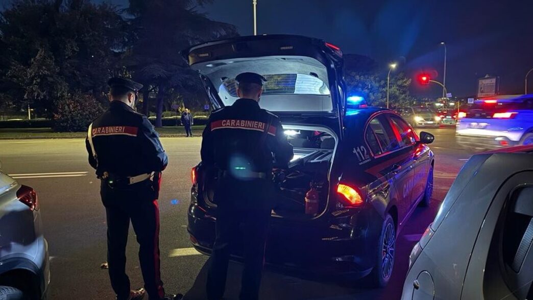 Accoltellato Mentre Difende Un