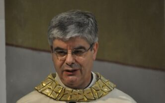 Accuse Contro Il Vescovo Di Oz