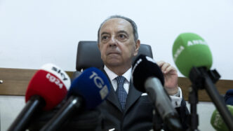 Accuse E Polemiche3A Richiesta