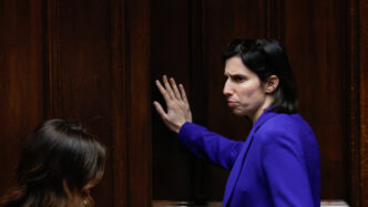 Accuse Incrociate Nel Dibattit