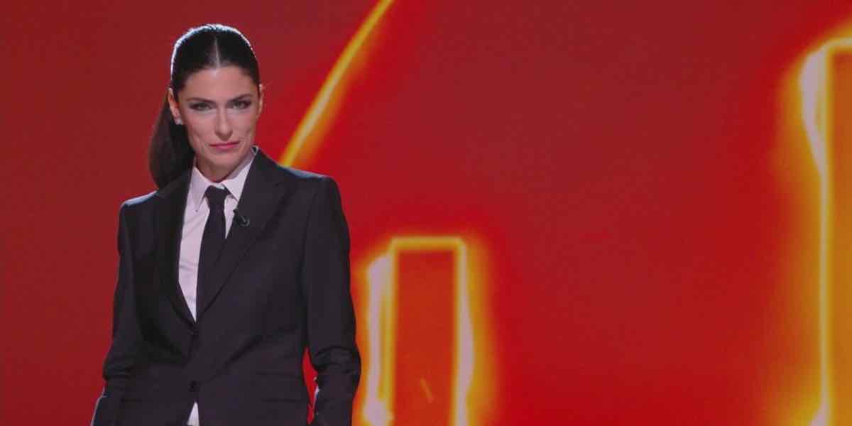 Anna Valle Affronta Il Tema De