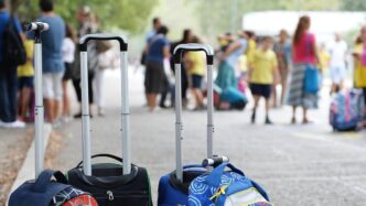 Arrestati Due Genitori Per Min