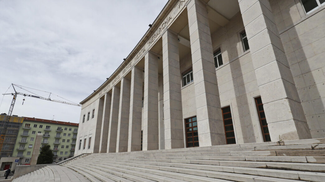 Arrestato Un Quindicenne In Al