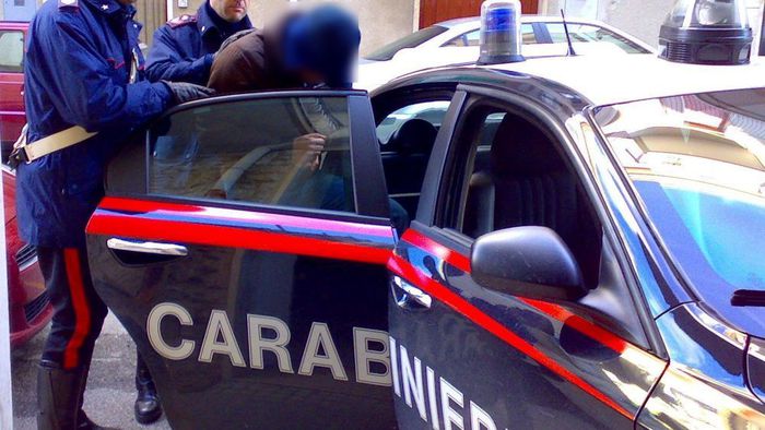 Arresto Di Un Giovane A Pistoi