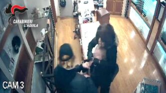 Arresto Di Un Rapinatore Ad Av