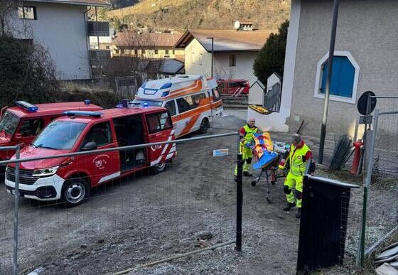 Artigiano Cade Dal Tetto A Chi