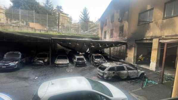 Attacco Incendiario Contro Aut