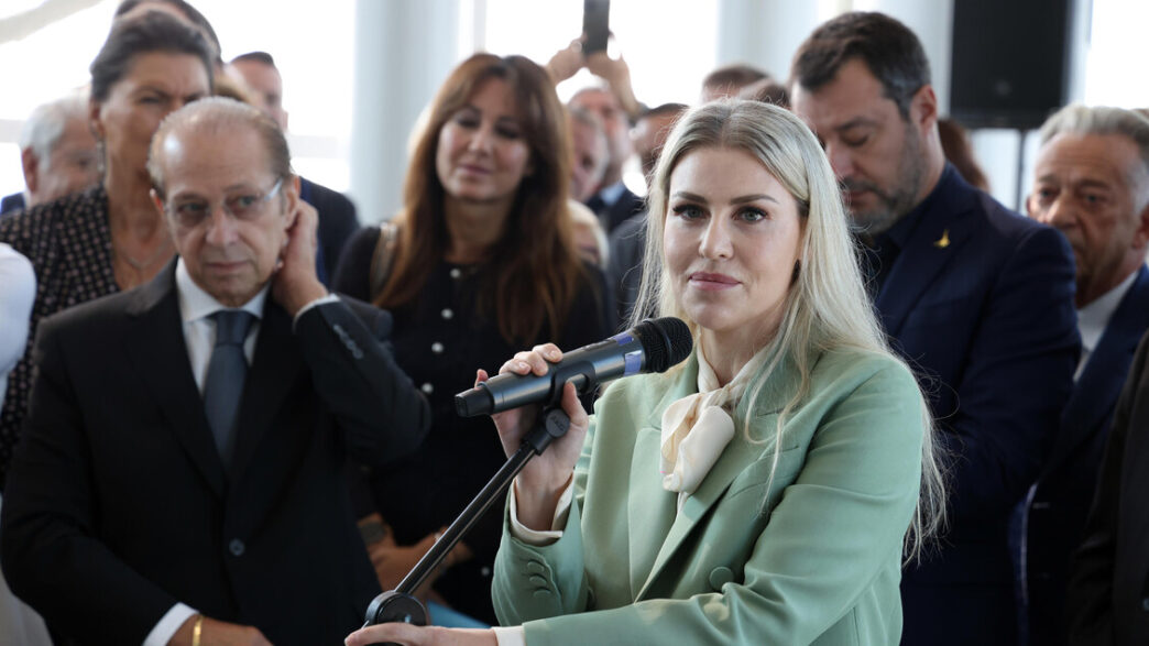 Barbara Berlusconi Dialoga Con