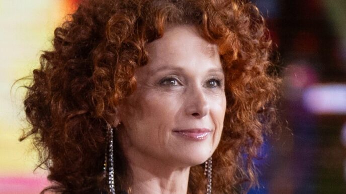 Beatrice Luzzi Risponde Alle C