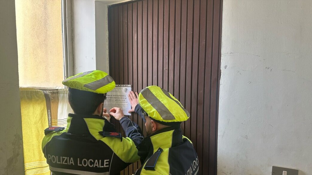 Blitz Della Polizia Locale A P