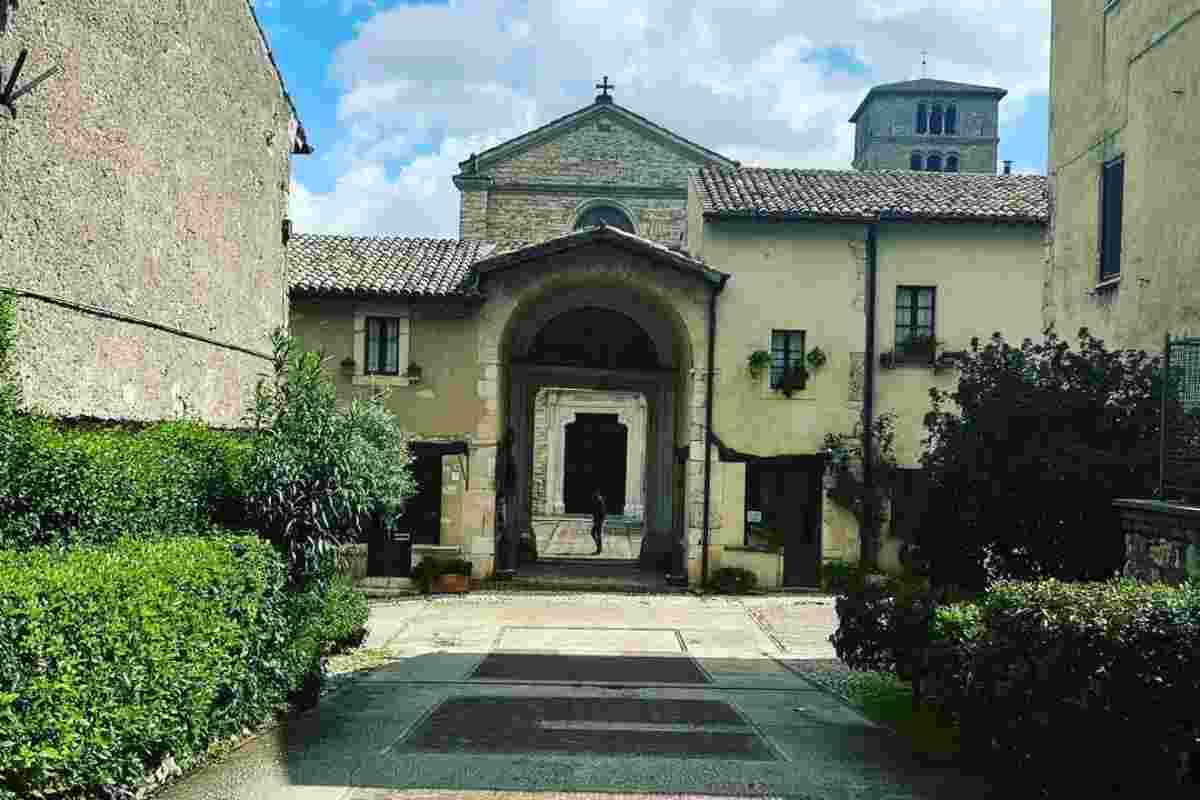 Borgo di Farfa cosa vedere e fare