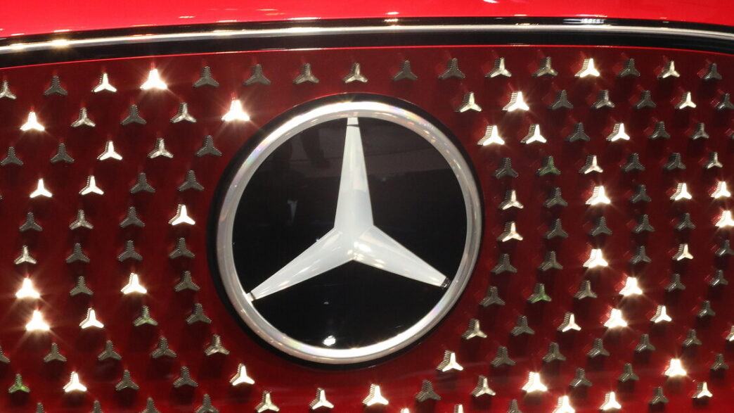 Calo Dei Ricavi Per Mercedes B