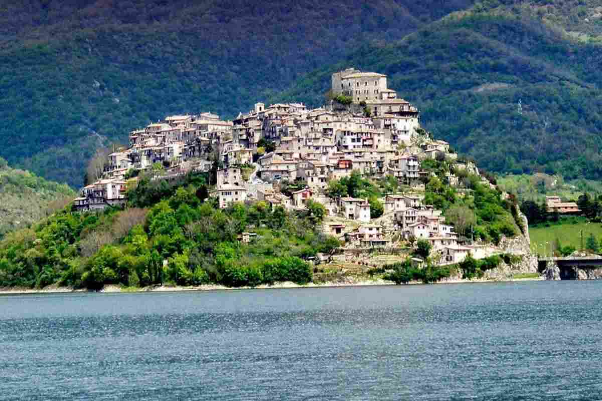 Cosa vedere e fare a Castel di Tora
