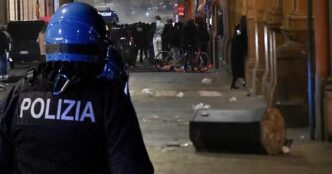 Corteo Anarchico A Torino3A Van