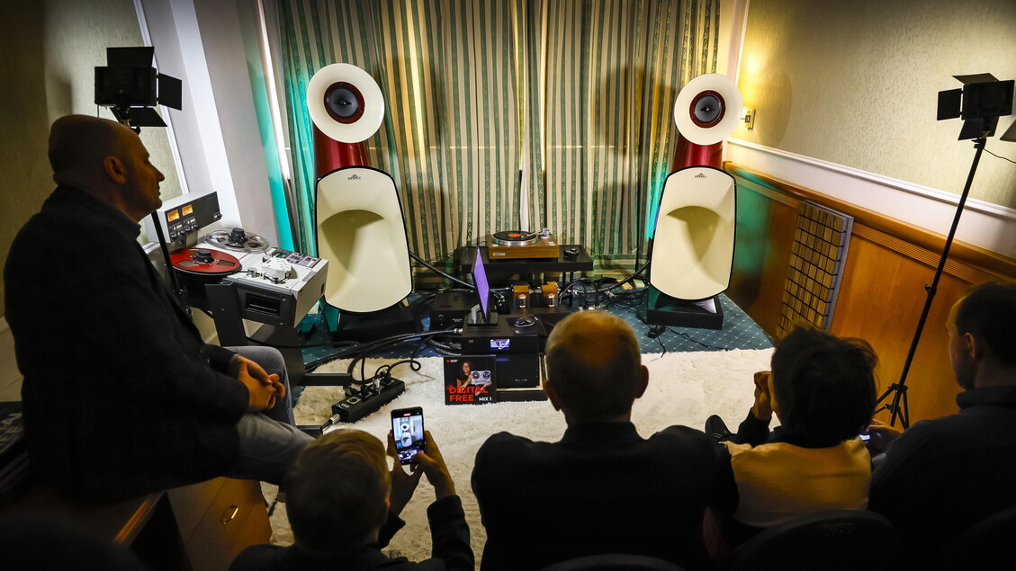 Crisi Finanziaria Per Radio Nu
