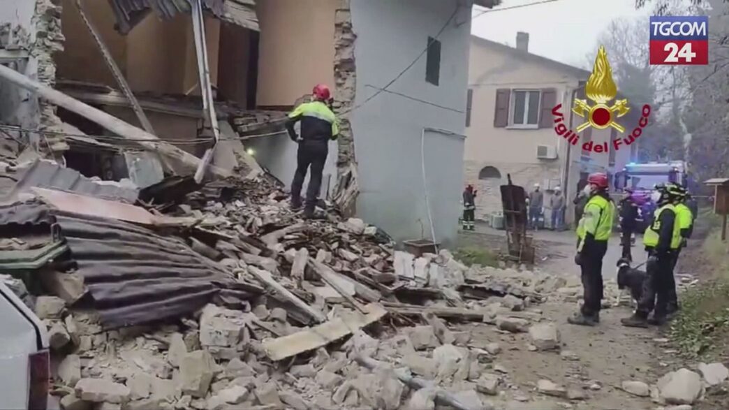 Crollo Della Canonica Di San B