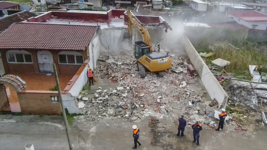 Demolizioni A Castel Volturno3A