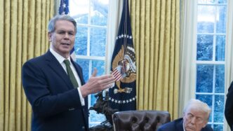 Diciannove Stati Contro Trump