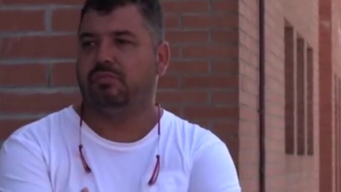 Don Florin Cipca3A Il Parroco D