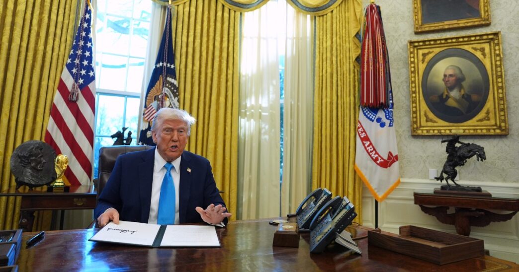 Donald Trump Adotta Nuovi Ordi