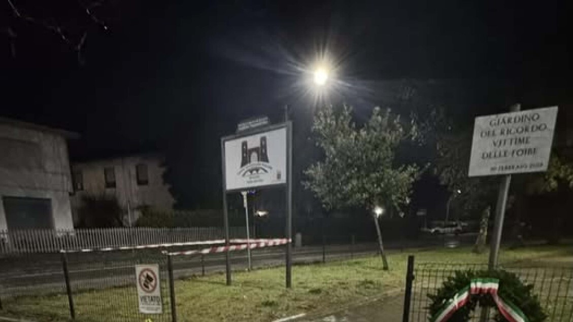 Esplosione In Giardino Pubblic