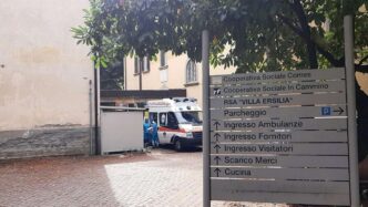 Famiglia In Lutto3A La Triste E