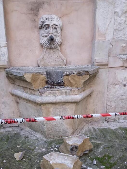 Fontana Di Via Recanati A Ferm