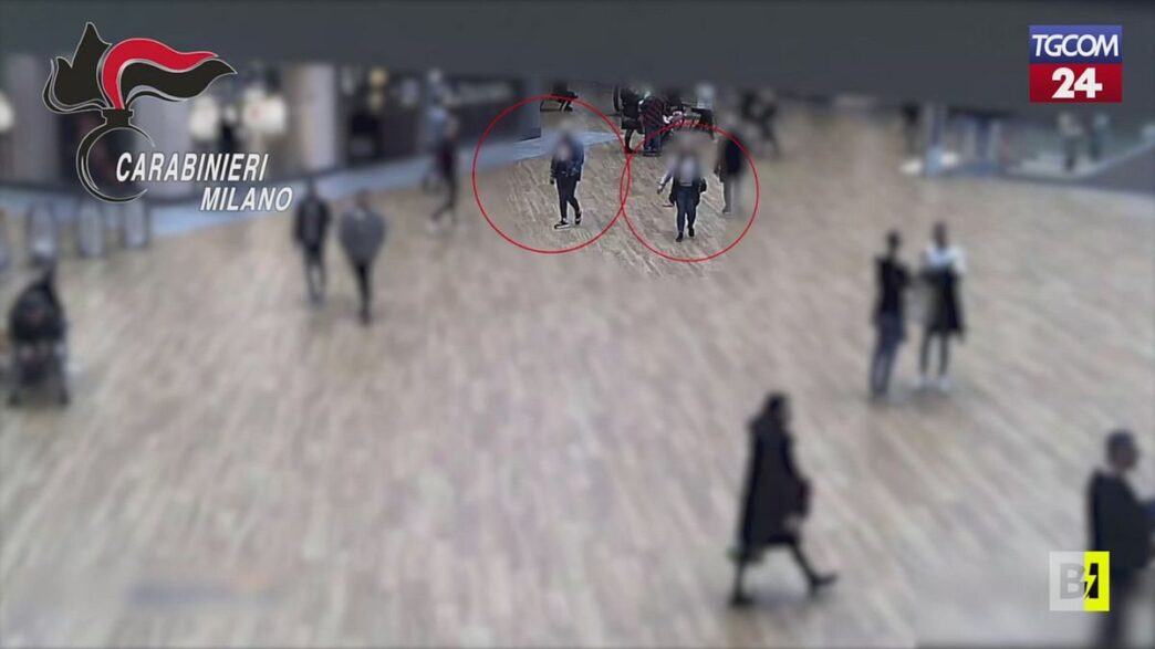 Furto Aggravato Nel Centro Com