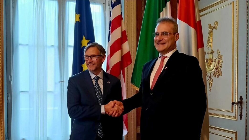 Genova E Stati Uniti3A Collabor