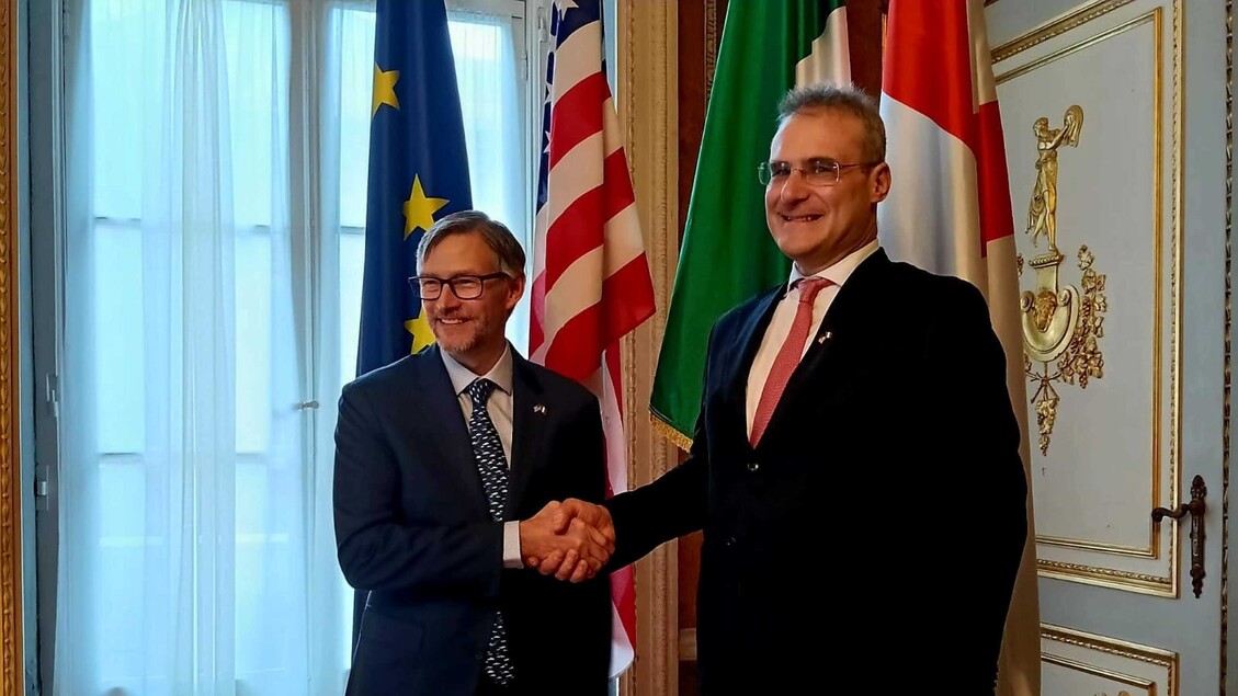 Genova E Stati Uniti3A Collabor