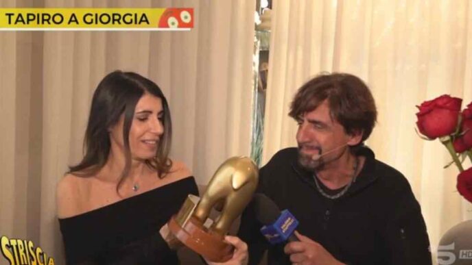 Giorgia Riceve Il Tapiro D27Oro