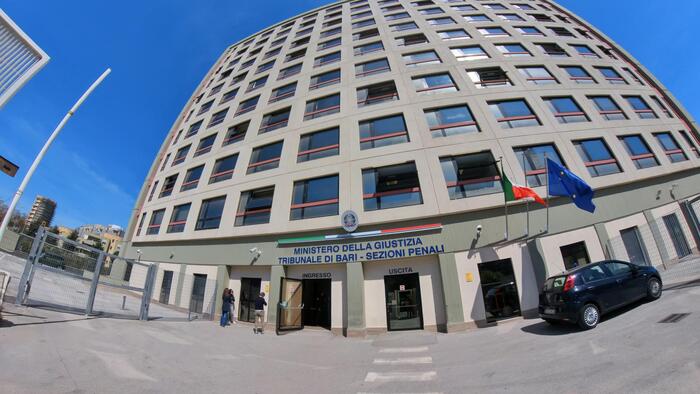 Giovane Di Bari A Processo Per