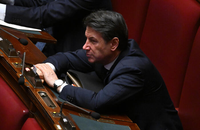 Giuseppe Conte Chiede La Prese