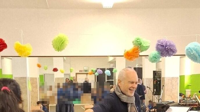 Gli Studenti Delle Scuole Prim